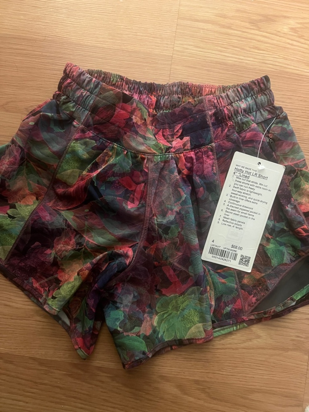 RARE🚨NWT LULULEMON HOTTY HOT SHORT 4” LINED🚨